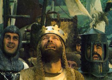 Escena de la película de los Monty Python, 'Los caballeros de la mesa cuadrada y sus locos seguidores' (1975)