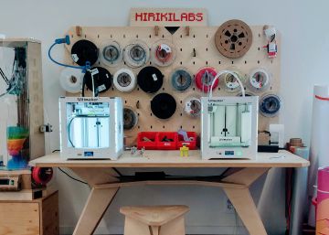 Dos de las impresoras de Hirikilabs
