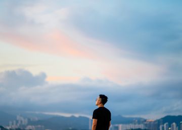 La inteligencia artificial ayuda a prevenir suicidios en China