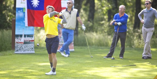 La Herreria Acoge El Torneo De Golf Mas Diplomatico Sentidos Cinco Dias