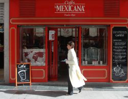 En tiempos de cápsulas, café fresco tostado a mano | Emprendedores | Cinco  Días
