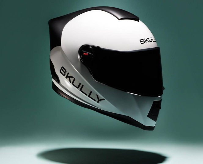 Sin cabeza Reverberación enfermero Skully AR-1, así es el casco inteligente que revolucionará los viajes en  moto | Gadgets | Cinco Días