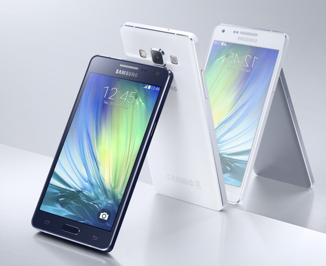 Samsung Galaxy A5, Motorola Moto G y HTC Desire Eye, distintas armas para  un mismo objetivo | Smartphones | Cinco Días