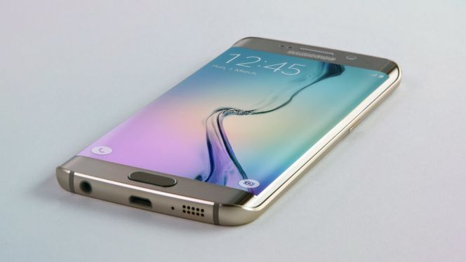 El Samsung Galaxy S7 Edge desvela su potencia en una prueba de rendimiento  | Smartphones | Cinco Días