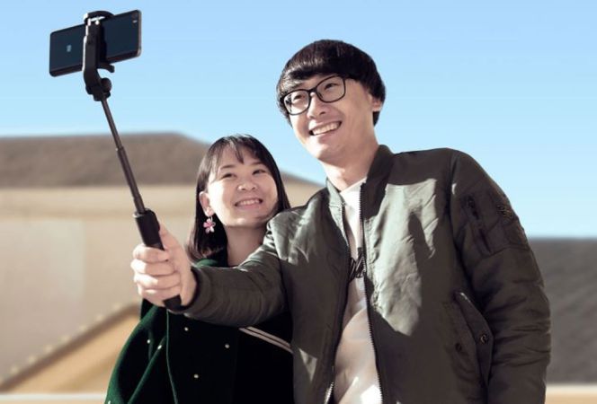 Xiaomi lanza un palo para selfies por 10 euros que se convierte en trípode, Gadgets