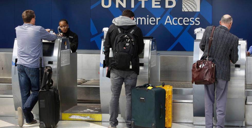 United pagará 10.000 dólares a sus pasajeros afectados 'overbooking' | Compañías | Cinco Días