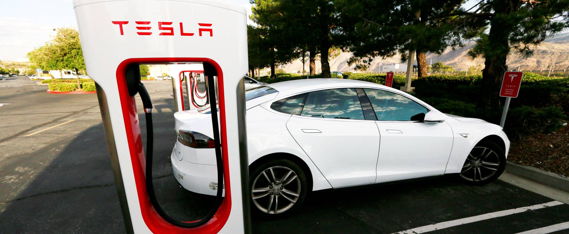 Cuanto Tarda En Cargar Un Tesla