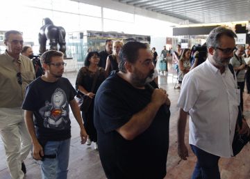 La huelga en El Prat se mantiene pese a la mediación de la Generalitat