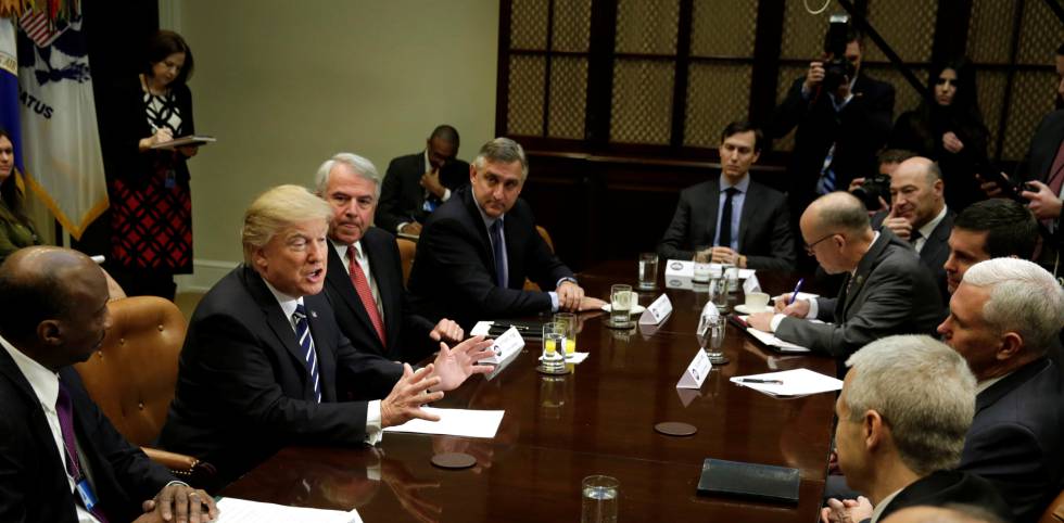 Donald Trump, presidente de EE UU, en una reunión con los representantes de las grandes compañías farmacéuticas en la Casa Blanca. 