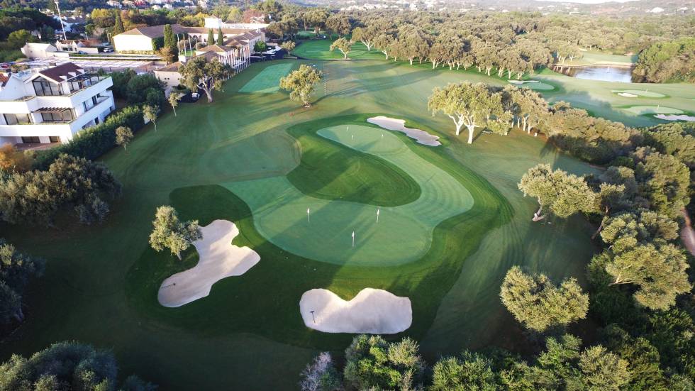 siete y media Cuidado meditación Los socios del club de Valderrama compran el mítico campo de golf a La  Zagaleta | Compañías | Cinco Días