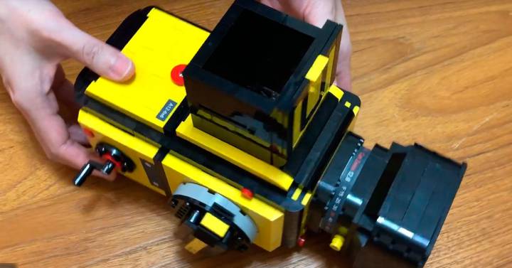 Una cámara hecha de LEGOS, la habías visto antes? 📸🧱🌈 #lego #legoca