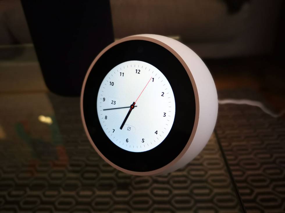Echo Spot, el nuevo reloj despertador inteligente de