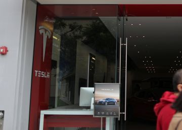 Establecimiento de Tesla en Santa Mónica (California, EE UU).