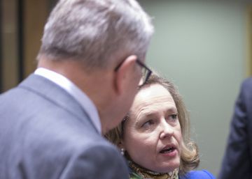 La UE eleva de 5 a 15 su lista negra de paraísos fiscales