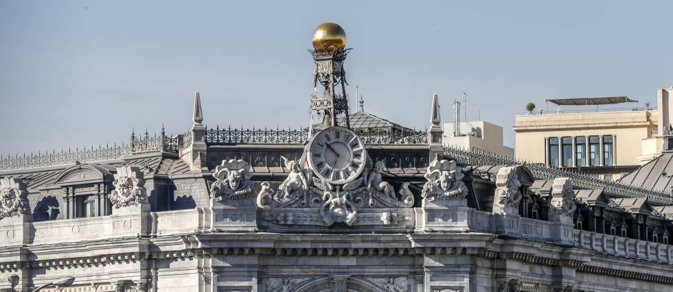 El Banco de España avisa de que 3 399 municipios no tienen acceso a efectivo Compañías Cinco