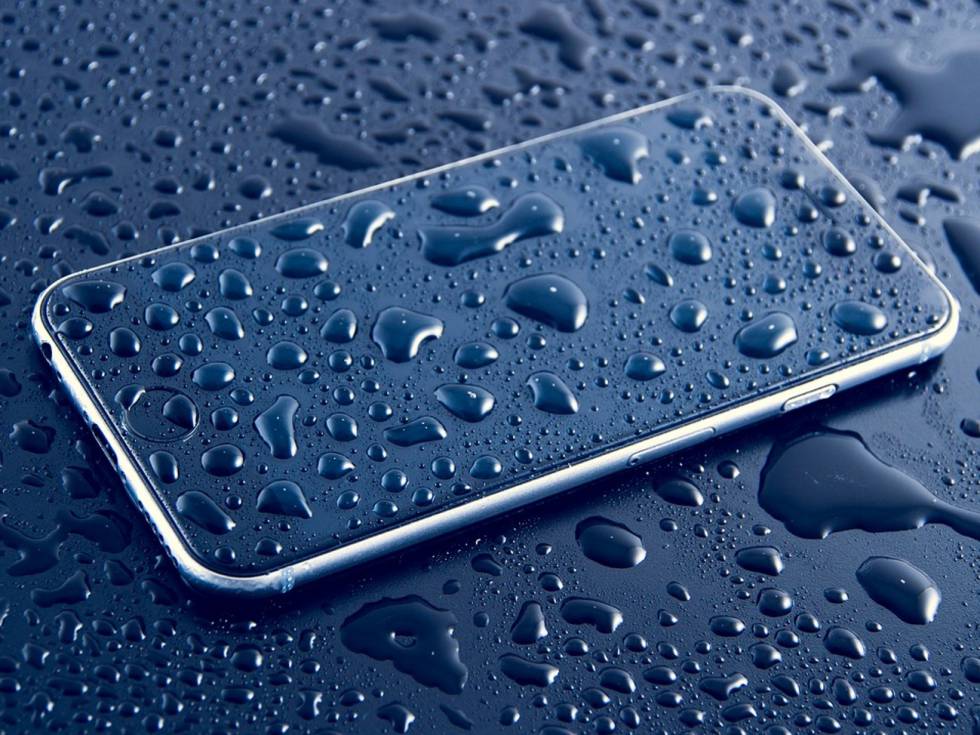 Los mejores móviles resistentes al agua y baratos | Smartphones Cinco Días