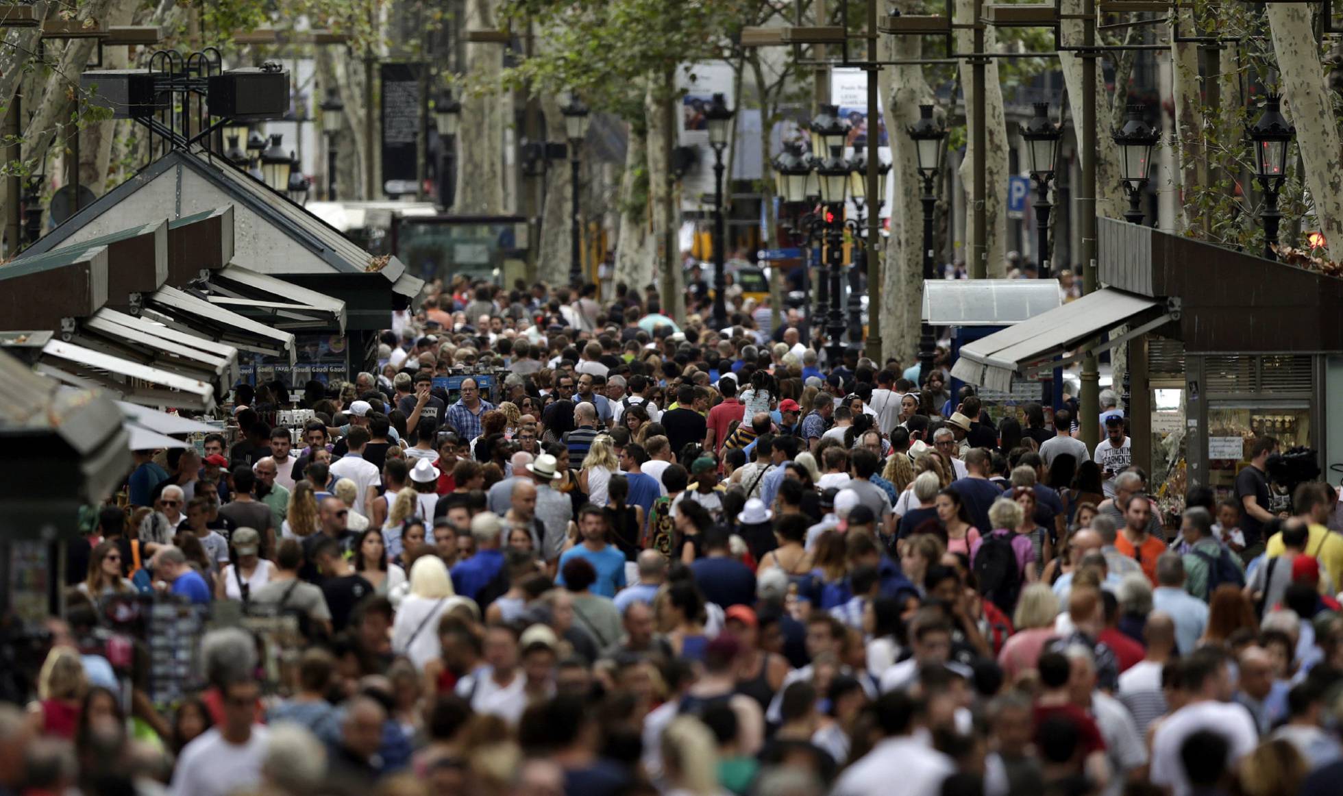 La población española alcanza los 46,9 millones y marca máximos
