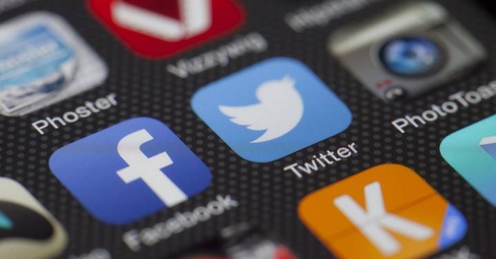 Asi Se Activa El Modo Oscuro En El Nuevo Twitter Para Navegadores Lifestyle Cinco Dias