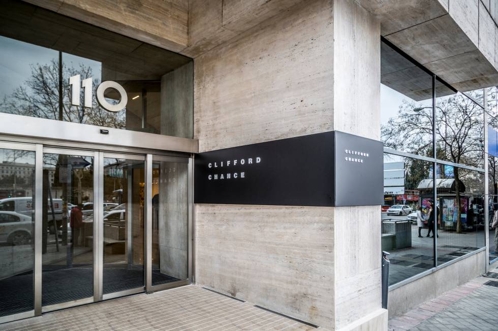 Clifford Chance obtiene un beneficio de 726 millones, un 2 más que el