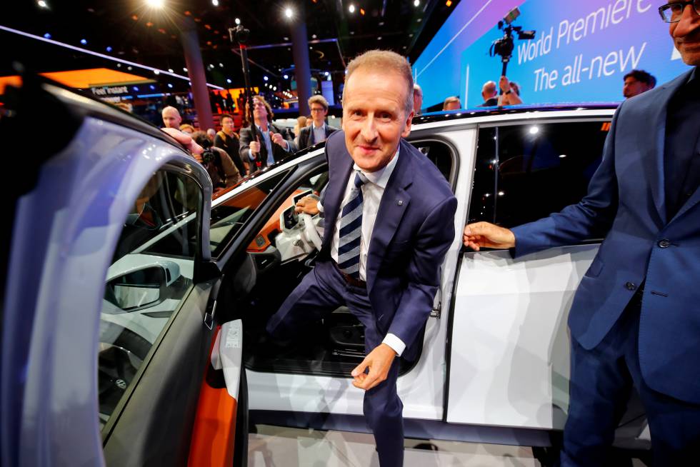 Herbert Diess: La fiscalía alemana acusa al CEO de VW de malinformar a los inversores sobre el 'dieselgate' | Compañías | Cinco Días