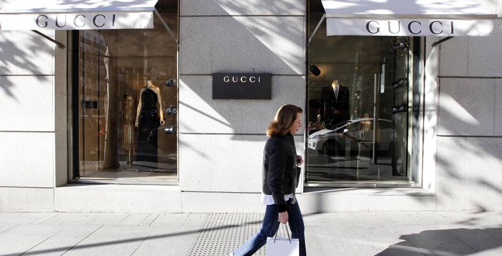 Nueva megaoperación en el lujo: Gucci estudia hacerse con Moncler | Mercados Cinco Días