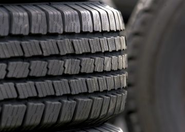 Michelin y sindicatos pactan la garantía del empleo en las fábricas españolas