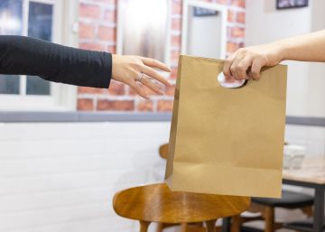 Las franquicias de restauración siguen prestando servicio a pesar del coronavirus