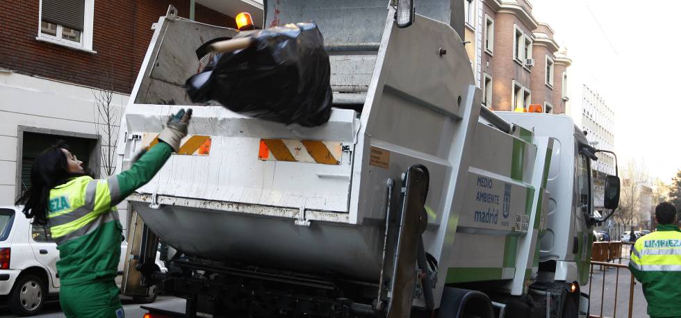 Boe Asi Debe Eliminarse La Basura De Hogares Con Covid 19 Economia Cinco Dias