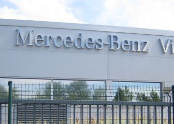 Mercedes-Benz retrasa al 26 de abril la reapertura de la fábrica de Vitoria