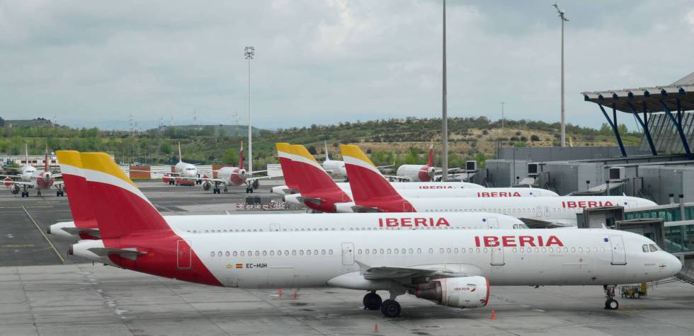 Aviones de Iberia estacionados en el aeropuerto madrileño de Barajas