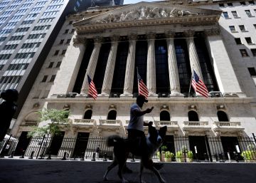El Ibex pierde los 7.000 puntos tras las malas previsiones de los bancos centrales