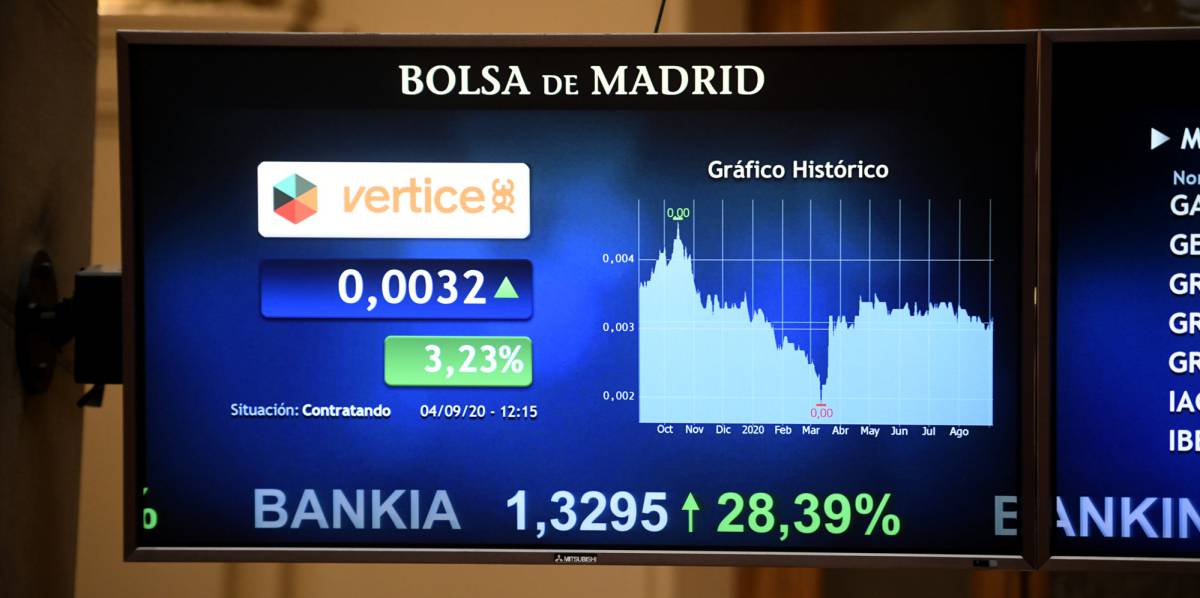 Una pantalla de la Bolsa de Madrid durante la sesión de este viernes.