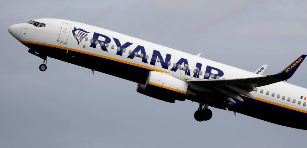 Ryanair prueba el 2 por 1 en la venta de billetes para sostener el tráfico hasta diciembre | | Cinco Días