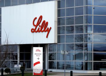 Eli Lilly pausa los ensayos de su terapia de anticuerpos para el Covid-19