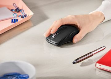 Logitech se dispara en Bolsa tras mejorar su previsión de beneficios debido al boom del teletrabajo