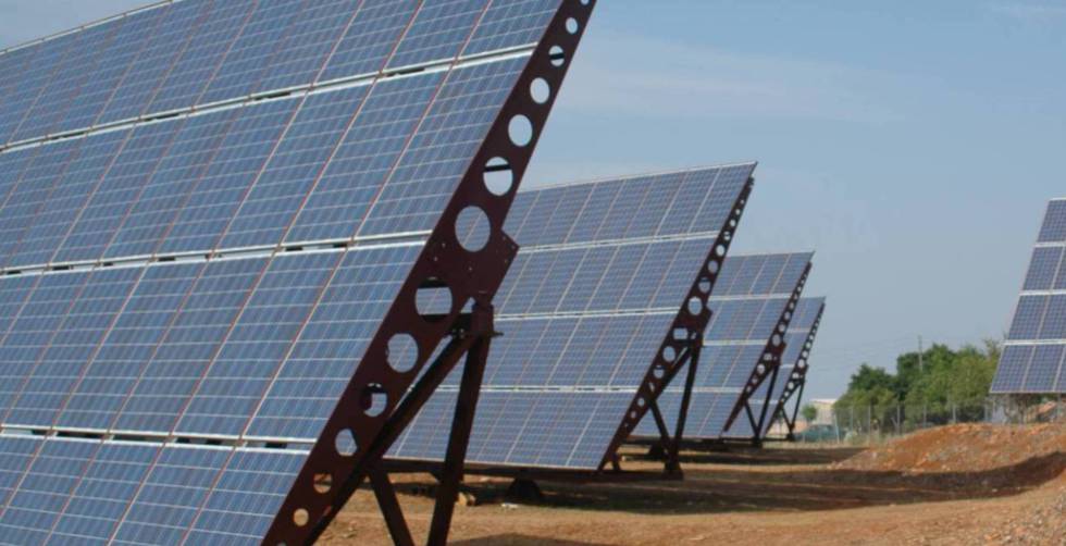 España vuelve a la lista de los 10 países más atractivos para la inversión en renovables, según EY