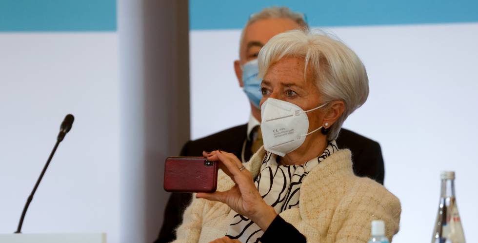 Lagarde asegura que la previsión de crecimiento es creíble pese a las restricciones