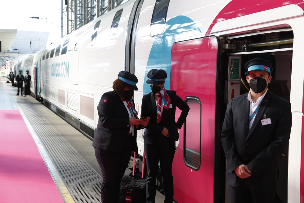 Fotos: Así es Ouigo, el nuevo tren de alta velocidad a bajo coste | Cinco  Días | Cinco Días