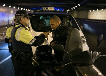 La empresa no puede suspender a un conductor porque le retiren el carnet