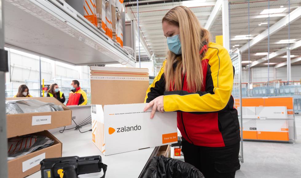 Muñeco de peluche fórmula jalea Zalando acelera en España tras llegar a las 300 tiendas físicas conectadas  a su plataforma online | Compañías | Cinco Días