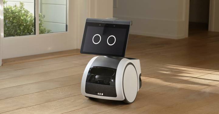 Amazon launches its first home robot with video surveillance functions and much more