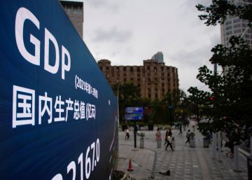 El crecimiento de China se reduce al 4,9% por la crisis inmobiliaria y la escasez energética