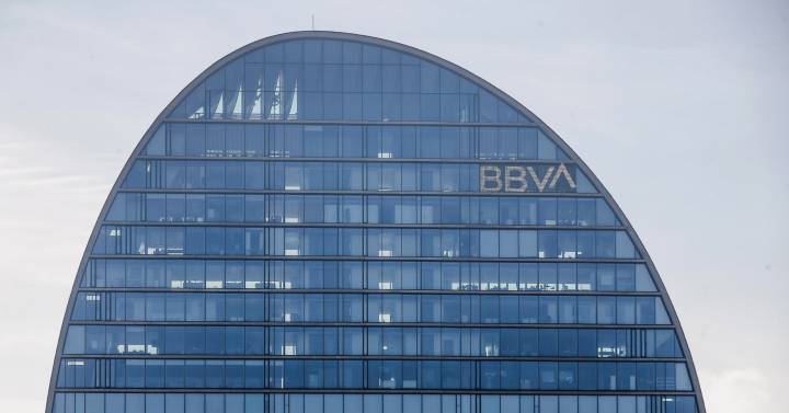 Morgan Stanley cambia de ‘novia’: prefiere a BBVA frente a Santander