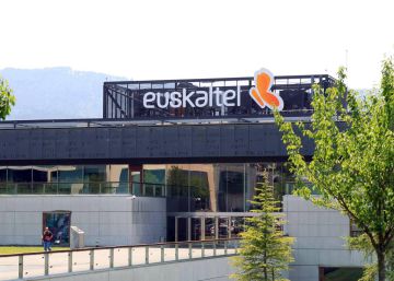 Euskaltel sale de la lista de la CNMC de operadores principales de telefonía y regresa Colt