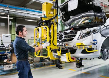 Mercedes-Benz plantea un nuevo ERTE en 2022 por la falta de chips