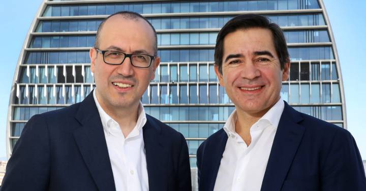 The president of BBVA earns 7.8 million in 2021 and its CEO 6.8 million