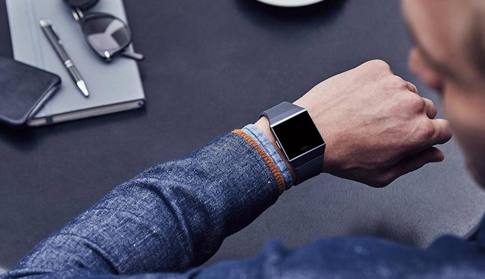 Eh Babosa de mar Específico No uses más este smartwatch de Fitbit: podrías sufrir quemaduras | Gadgets  | Cinco Días