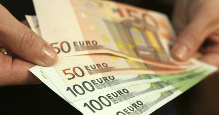 El euríbor sigue subiendo y encarecerá la hipoteca media en 150 euros al año