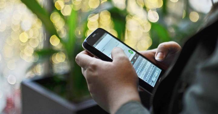 How to read chat messages on WhatsApp without anyone knowing