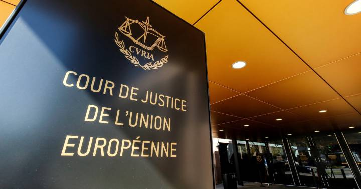El Tribunal de la UE avala restituir de oficio todo lo pagado por cláusulas abusivas